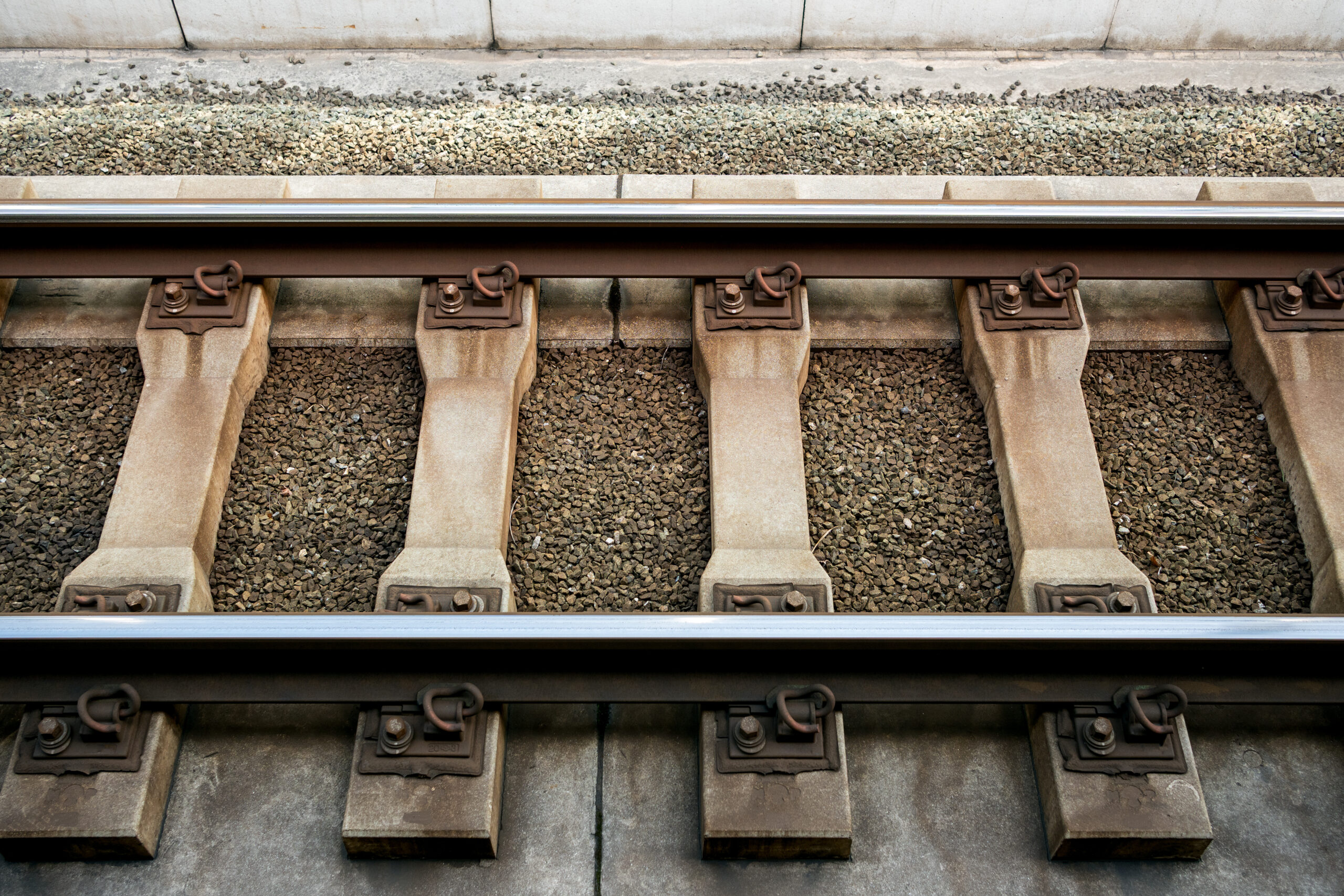 8 Innovative Concrete Solutions for High-Speed Rail Construction ...